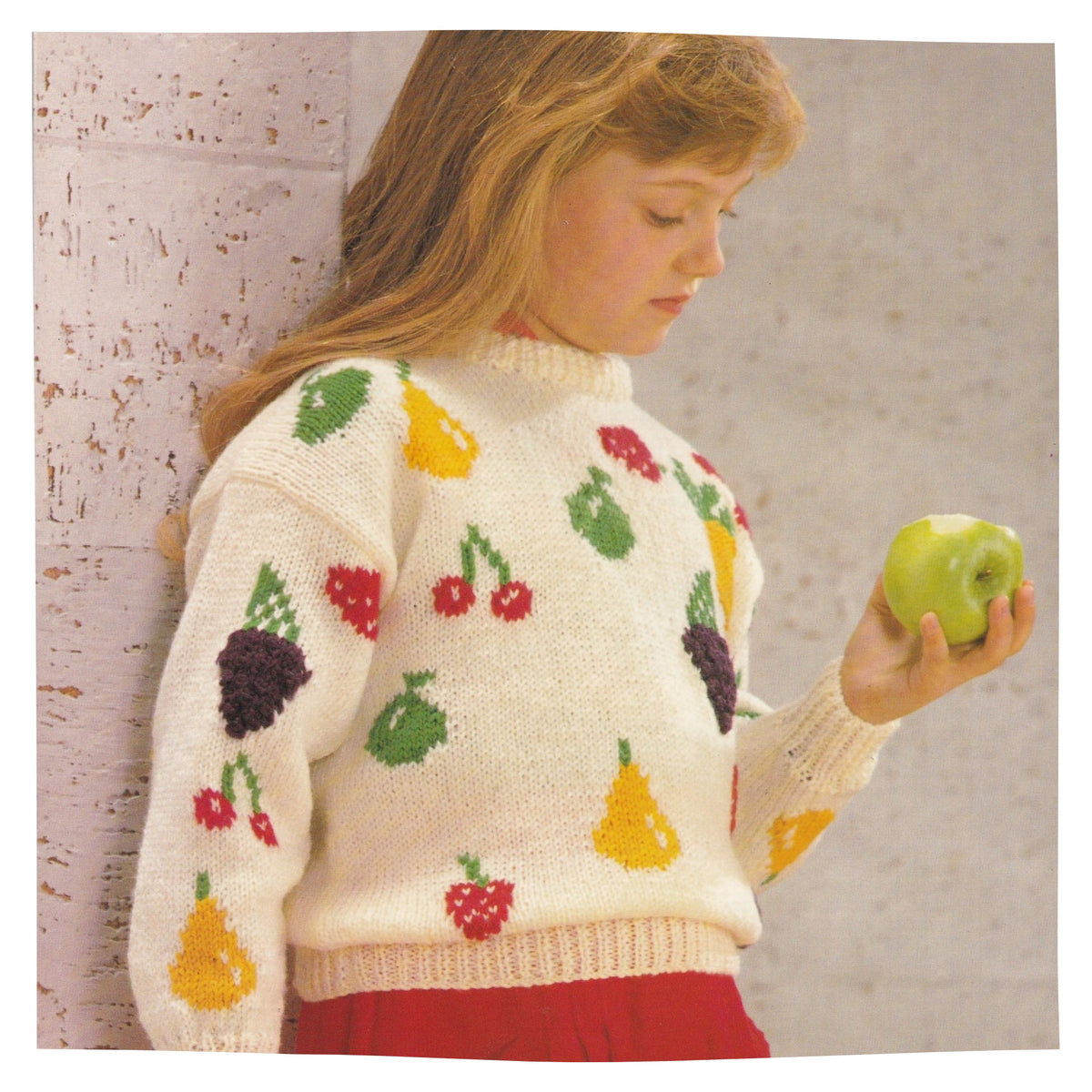 Intarsia Knitting Pattern for Children's Fruit Picture Sweater